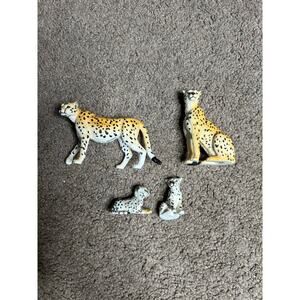 Terra by Battat – 4 Pcs Cheetah Toys Family Set - Plastic Cheetah Figurines